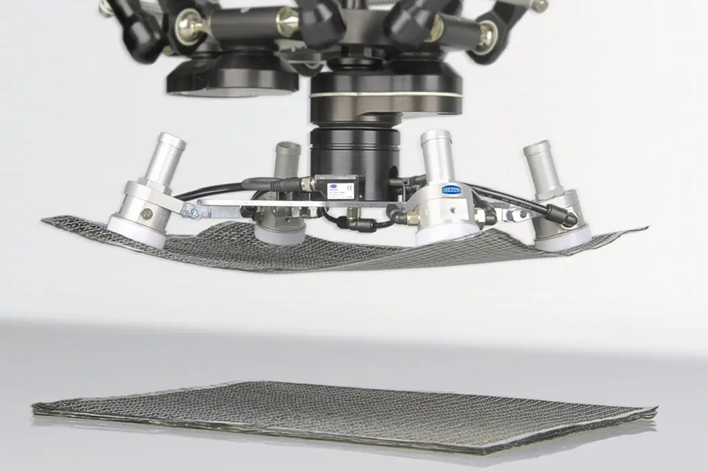 Special Gripper SCG for Handling and Separating Carbon Composites